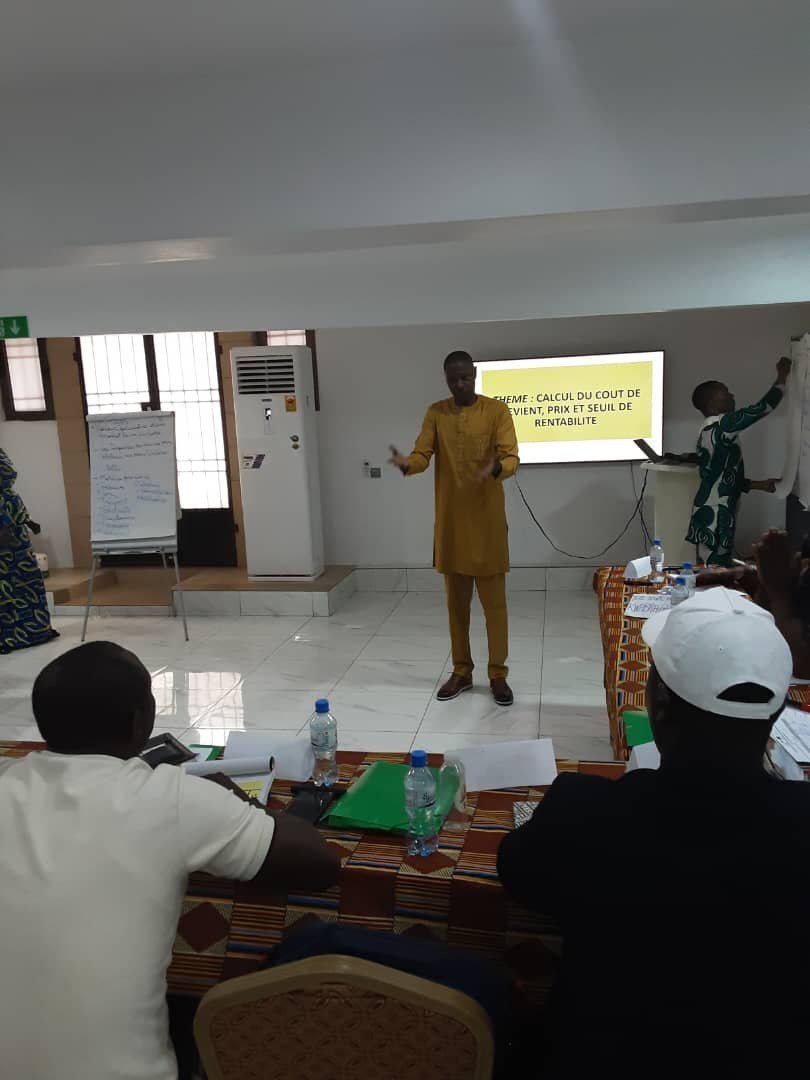 Présentation devant les participants d’une formation
